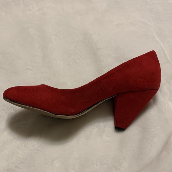 Zara faux suede red chunky red heels - Picture 3 of 8